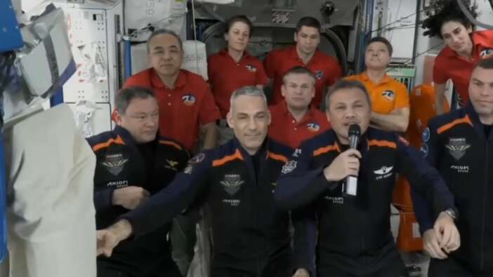 İlk astronotumuz Alper Gezeravcı Uluslararası Uzay İstasyonu'nda: "İstikbal Göklerdedir"