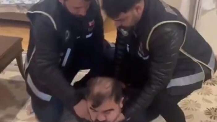 Haklarında kırmızı bülten ve acil yakalama kararı bulunan 42 kişi yakalandı!