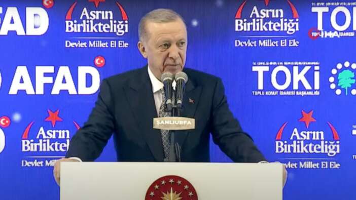 Cumhurbaşkanı Erdoğan, Şanlıurfa deprem konutları teslim töreninde konuştu: Birileri şov peşinde koşarken biz gecemizi gündüzümüze kattık!