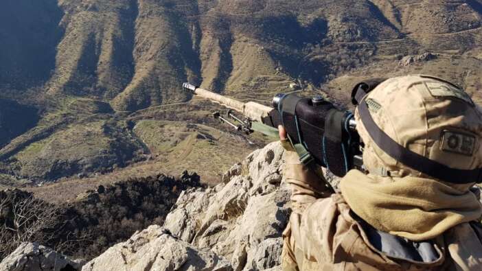 MSB: PKK'dan kaçan 2 terörist hudut karakoluna teslim oldu