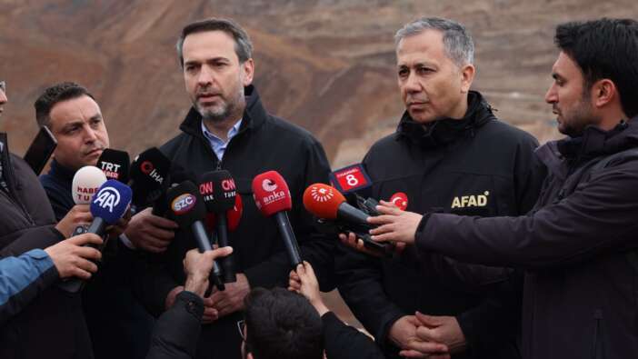 Erzincan'da son durum! Bakan Bayraktar: "Hem suda hem toprakta sağlığa zararlı bir durum yok"