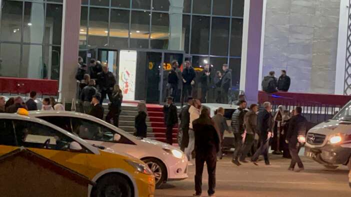 Diyarbakır'da düğünde 'Muhtarlık' seçimi kavgası: Davetliler baygınlık geçirdi