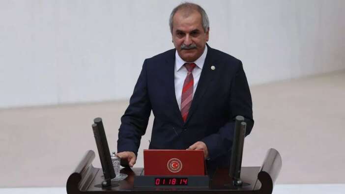 Eski milletvekili ve medya patronu Ahmet Çelik kardeşi tarafından bıçaklandı
