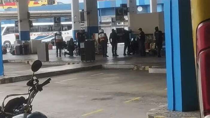 Brezilya'da dehşet! Otobüs terminalinde yolcular rehin alındı