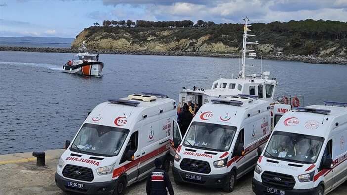 Çanakkale'de batan bottaki kayıp düzensiz göçmenleri arama çalışması 5. gününde sürüyor