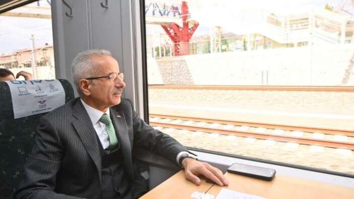 Bakan Uraloğlu müjdeyi verdi: Ankara-İstanbul arası 80 dakikaya inecek