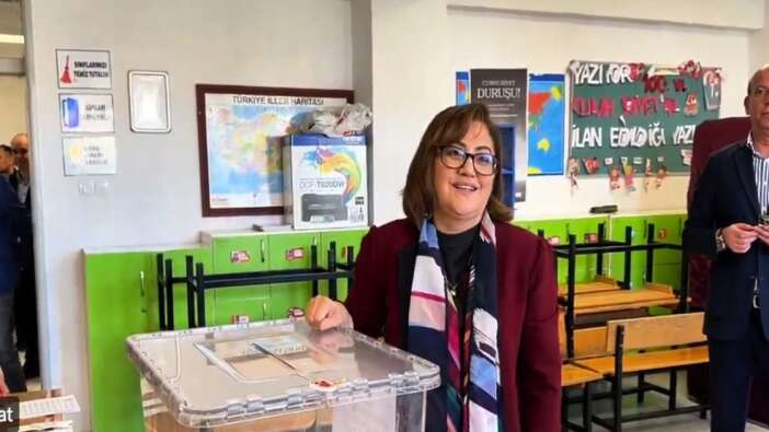 Gaziantep Büyükşehir Belediye Başkanı Fatma Şahin, 31 Mart yerel seçimler için oyunu kullandı