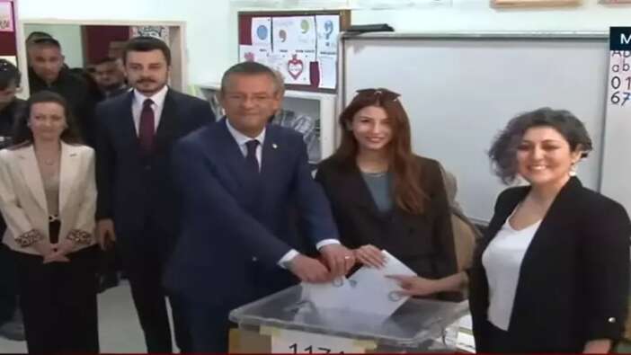 CHP Genel Başkanı Özgür Özel oyunu kullandı