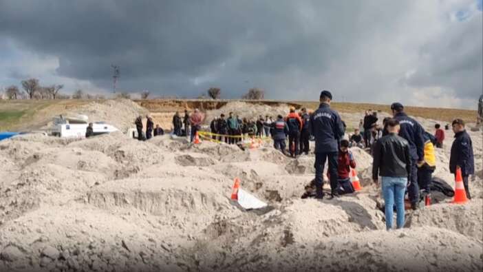 Niğde'de toprak altındaki patates deposunda göçük! 2 ölü, 4 yaralı