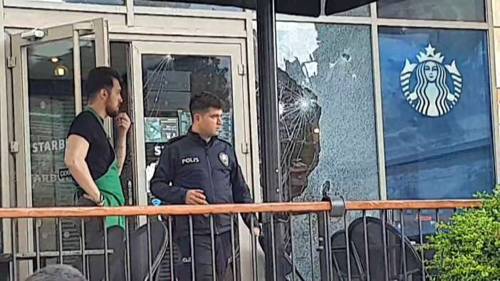 Kahramanmaraş’ta Starbucks'a taşlı silahlı saldırı