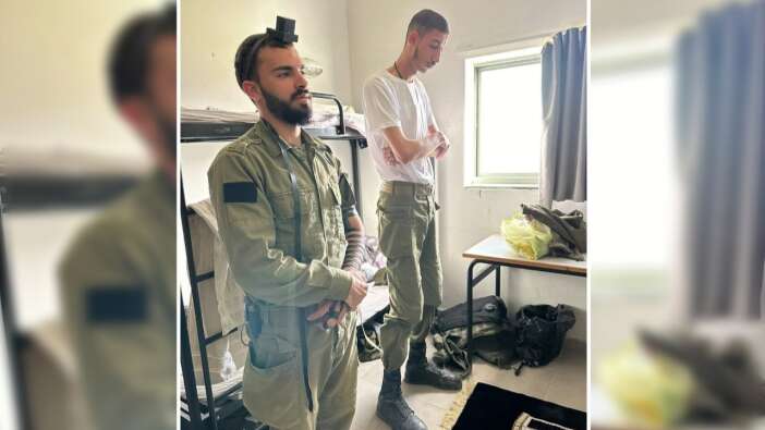 İsrailli askerlerden 'Aramızda Müslümanlar var' şovu! Fotoğraftaki detay tiyatroyu ele verdi...