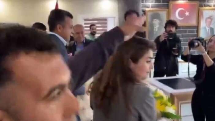 Sur Belediyesi'nde DEM Partililerden büyük skandal! Atatürk ve Erdoğan'a hakaret ettiler...