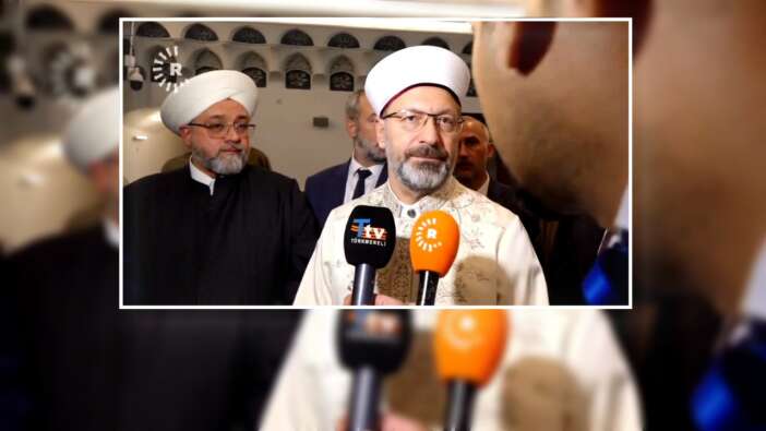 Diyanet İşleri Başkanı Ali Erbaş'ın Arapça soruya Türkçe tercüme istemesi gündem oldu