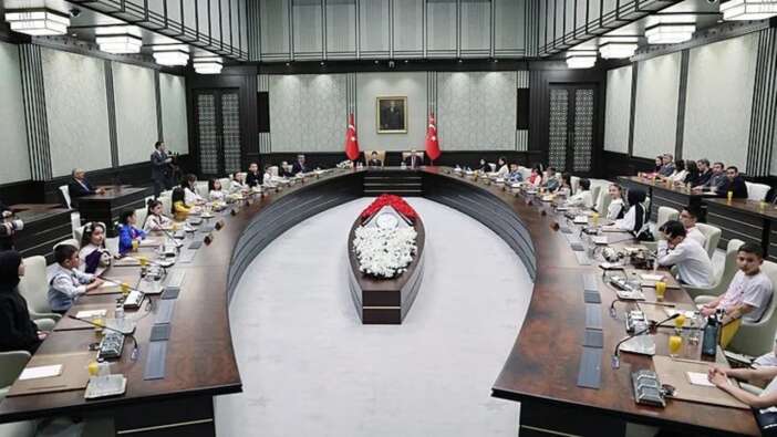 Cumhurbaşkanı Recep Tayyip Erdoğan Külliye'de çocukları kabul etti!