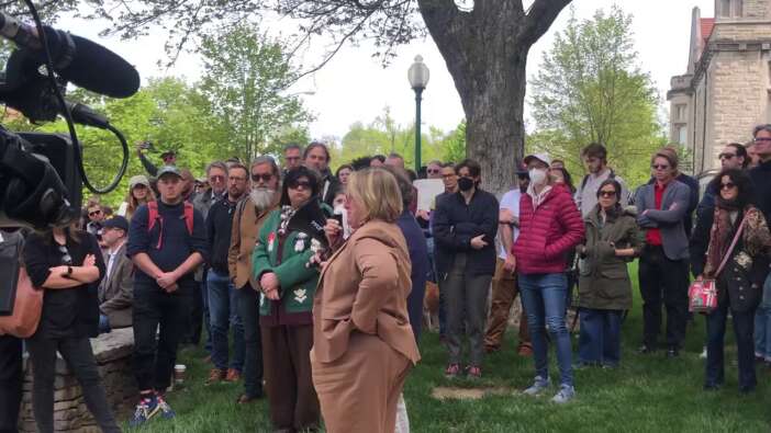 Cesur kadın İsrail baskısını umursamadı o da protestolara katıldı: Büyük ihtimal bunu yaptığım için kovulacağım!