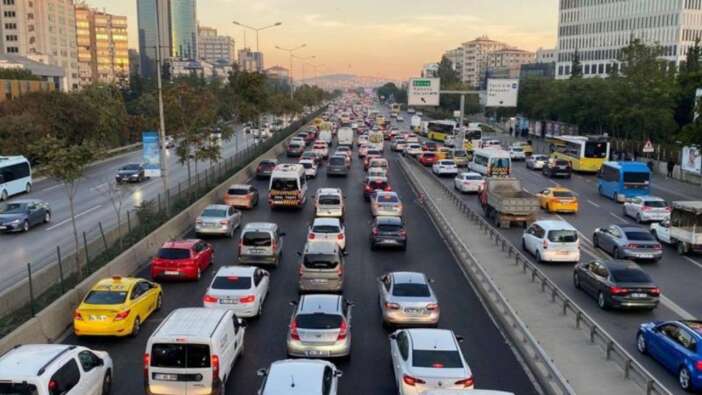 İstanbullular dikkat! Bugün bazı yollar trafiğe kapatıldı