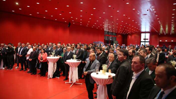 Kitap ve yazara büyük ilgi! Avrupa’da Türkler Dornbirn Kültür Fuarı’nda buluşuyor