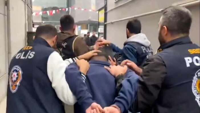 Bakan Yerlikaya duyurdu! Birbiriyle husumetli iki suç örgütü çökertildi: 33 gözaltı