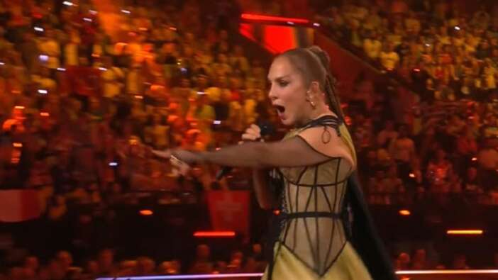 Eurovision'da Sertab Erener rüzgarı! 21 yıl sonra yeniden gurur yaşattı! Sahne şovu tam not aldı...