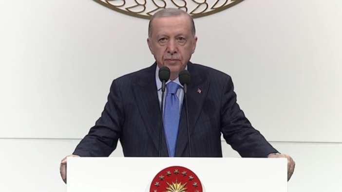 Cumhurbaşkanı Erdoğan'dan İmamoğlu'na Roma tepkisi: Milletin cebinden basın mensuplarına özel uçakla tur yaptırmanın hiçbir haklı gerekçesi olamaz