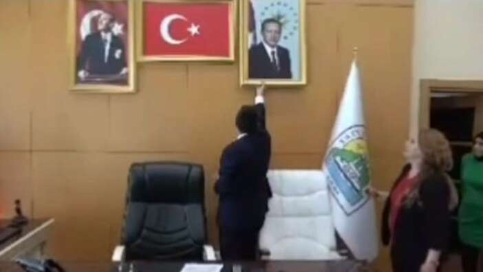 DEM Partili başkanın Cumhurbaşkanının fotoğrafını indirdiği görüntüler ortaya çıktı
