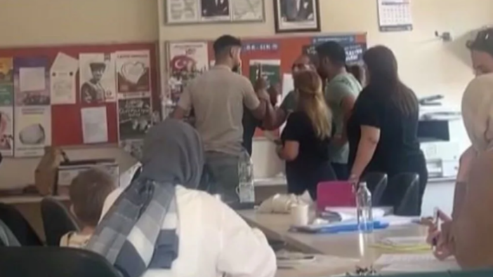Bakan Tunç duyurdu! Kız kardeşi sınıfta kaldı diye öğretmene saldıran saldırgan tutuklandı