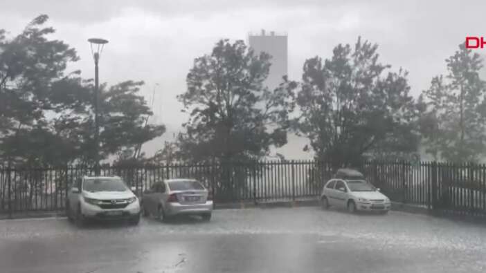 Meteoroloji uyarmıştı! Ankara fırtına ve kuvvetli yağışa teslim oldu