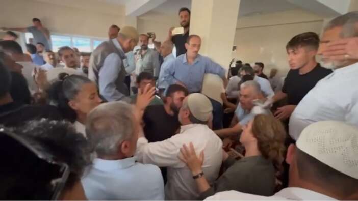 Mardin'de DEM'li vekilin yangınla ilgili provokasyonunu vatandaşlar bozdu! ''Defolun gidin buradan''
