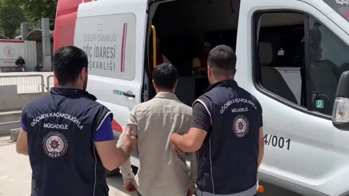 Bakan Yerlikaya duyurdu! Kalkan-24 denetimlerinde bin 456 düzensiz göçmen yakalandı