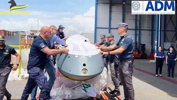 Çin yapımı İHA'lar rüzgar türbini ekipmanlarının içinden çıktı: Libya'ya giderken bulundular