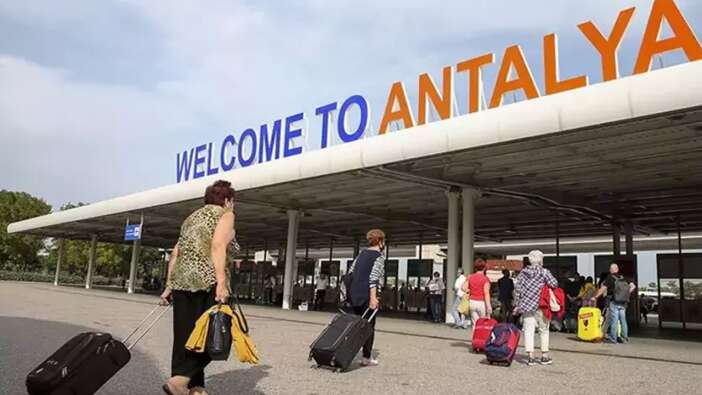 DHMİ açıkladı! Antalya Havalimanı 5 milyondan fazla yolcuya hizmet verdi