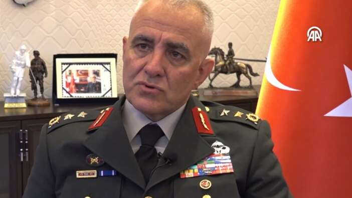 8 kurşunla yaralanmasına rağmen kışlasını darbecilere teslim etmemişti! Tümgeneral Ala, yaşadıklarını anlattı