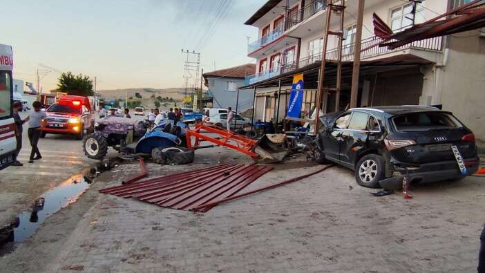 Malatya Akçadağ'da zincirleme kaza: 4 yaralı...
