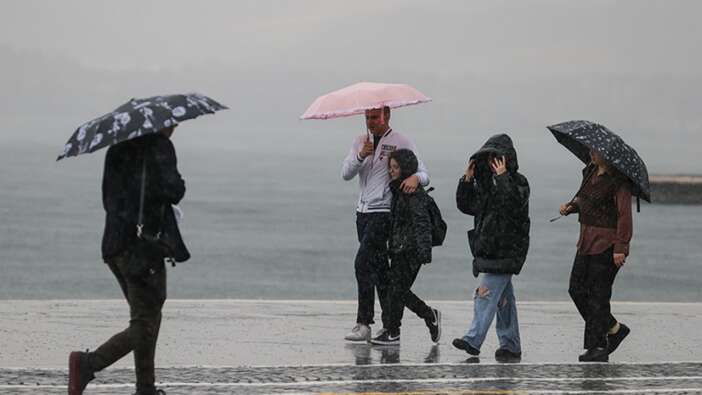 Meteorolojiden Doğu Karadeniz için kuvvetli yağış uyarısı! Marmara'da fırtınaya dikkat