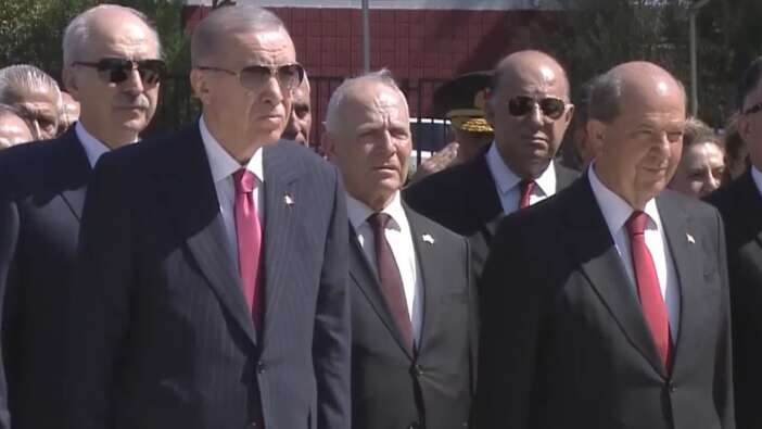 Cumhurbaşkanı Erdoğan, KKTC'de Atatürk Anıtına çelenk bıraktı! ''Kıbrıs Türk halkı bağımsızlık mücadelesini kararlılıkla sürdürüyor''