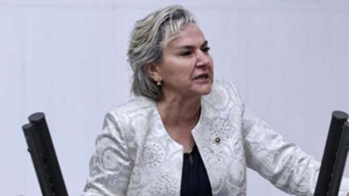 İYİ Parti İstanbul Milletvekili Nimet Özdemir, partisinden istifa etti