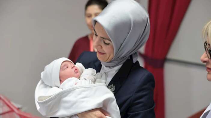 Aile ve Sosyal Hizmetler Bakanı Mahinur Özdemir Göktaş'tan korkutan tespit: 20-25 sene sonra askere gönderecek genç bulamayacağız!