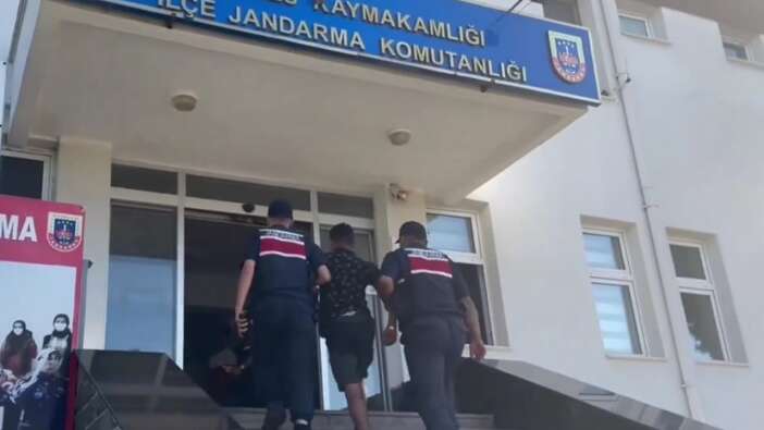 Firari suçlular için çember daralıyor! 81 ilde düzenlenen ÇEMBER-20 Operasyonlarında arama kaydı bulunan 4 bin 517 kişi yakalandı