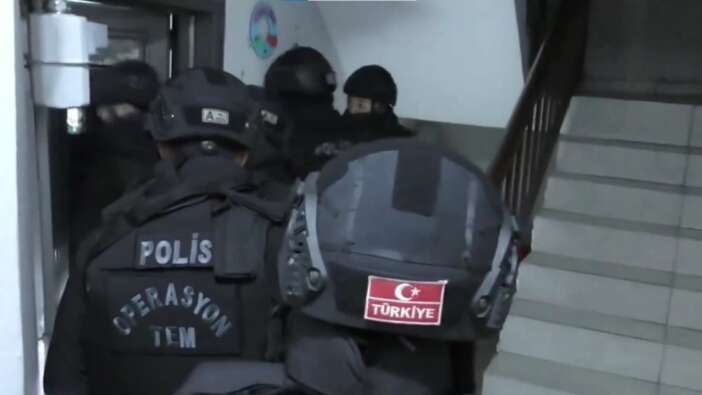Silah kaçakçılarına ve ruhsatsız silah taşıyanlara 78 ilde MERCEK-22 Operasyonu! Bin 847 şüpheli hakkında işlem yapıldı