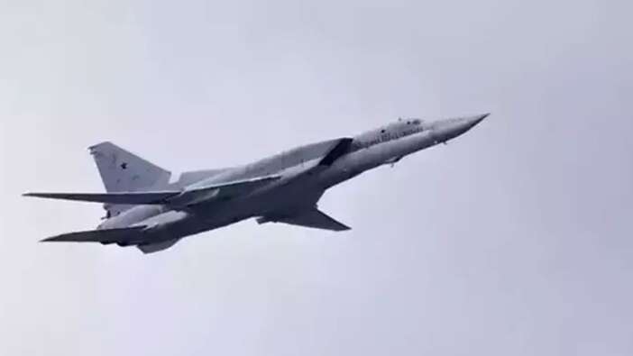 Rusya Savunma Bakanlığı açıkladı! Issız bir bölgeye bombardıman uçağı düştü