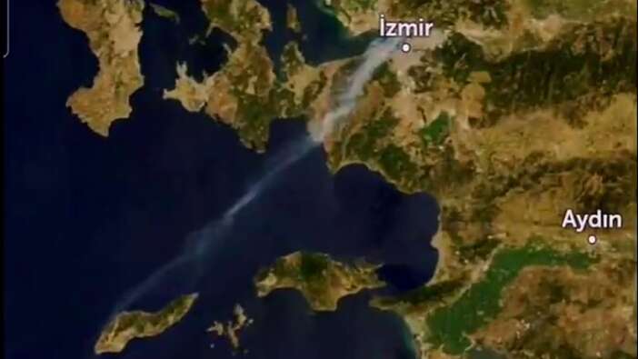 İzmir'deki korkunç yangının dumanı Ege adalarına kadar ulaştı!
