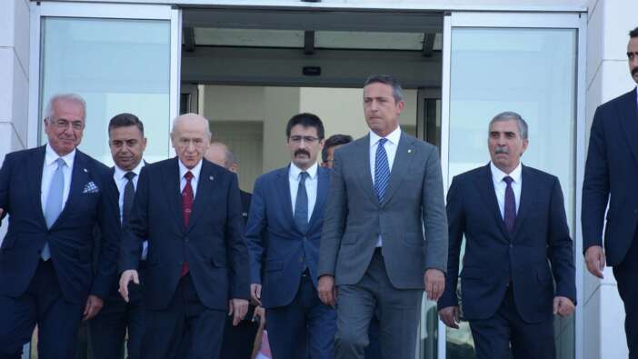 Ali Koç, Devlet Bahçeli'yi ziyaret etti! MHP lideri, Ali Koç'u arabasına kadar uğurladı! O anlar dikkat çekti