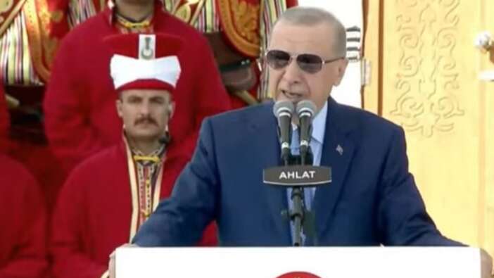 Cumhurbaşkanı Erdoğan Malazgirt Zaferi'nin 953. yıl dönümünde Ahlat'ta: Anadolu'da varlığımızı hazmedemeyenler büyük bir bozguna uğrar