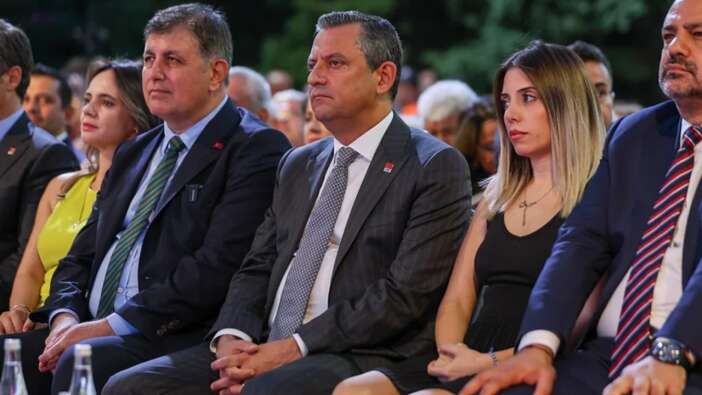 Dilruba'yı protokolde ağırlayan Özgür Özel'den dikkat çeken çıkış! "Dilruba adına özür diliyorum"