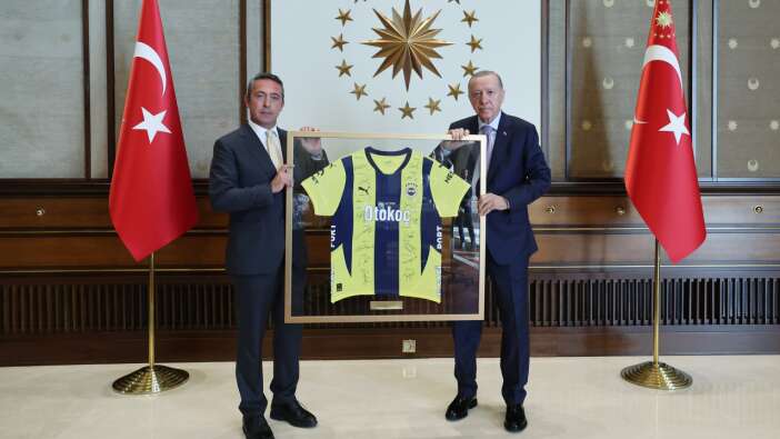 Fenerbahçe yönetimi tam kadro külliyede: Cumhurbaşkanı Erdoğan'dan görüşmede "Futbol kalitesi" vurgusu