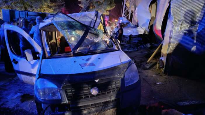 Malatya’da feci kaza! Freni boşalan kamyon iki araca çarptı: 7 yaralı