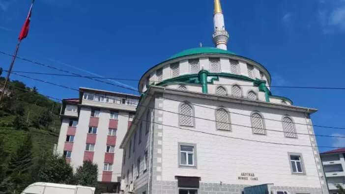 Rize'de Sakal-ı Şerif çalındı! "Rezil olduk"