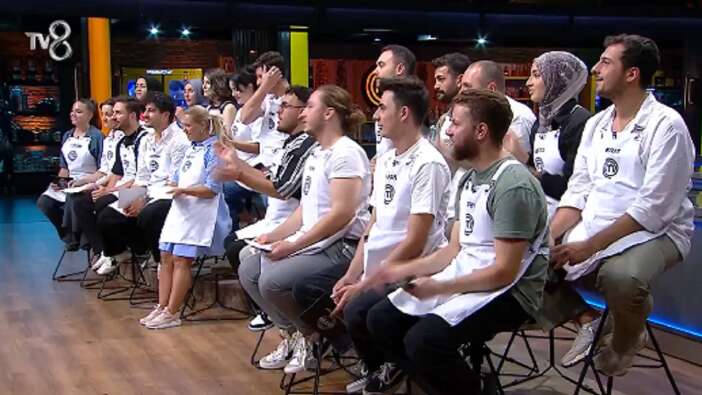 MasterChef yeni bölümde şeflerden yarışmacılara unutulmaz gece...