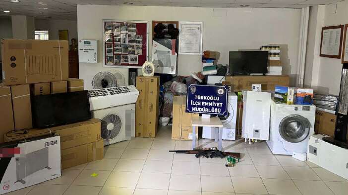 Kahramanmaraş'ta deprem yardımlarını satan 1'i öğretmen 4 kişi tutuklandı