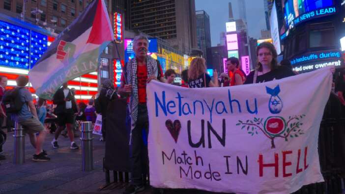 Netanyahu'nun BM'deki konuşması öncesi New York karıştı, yüzlerce kişi protesto gösterisine katıldı